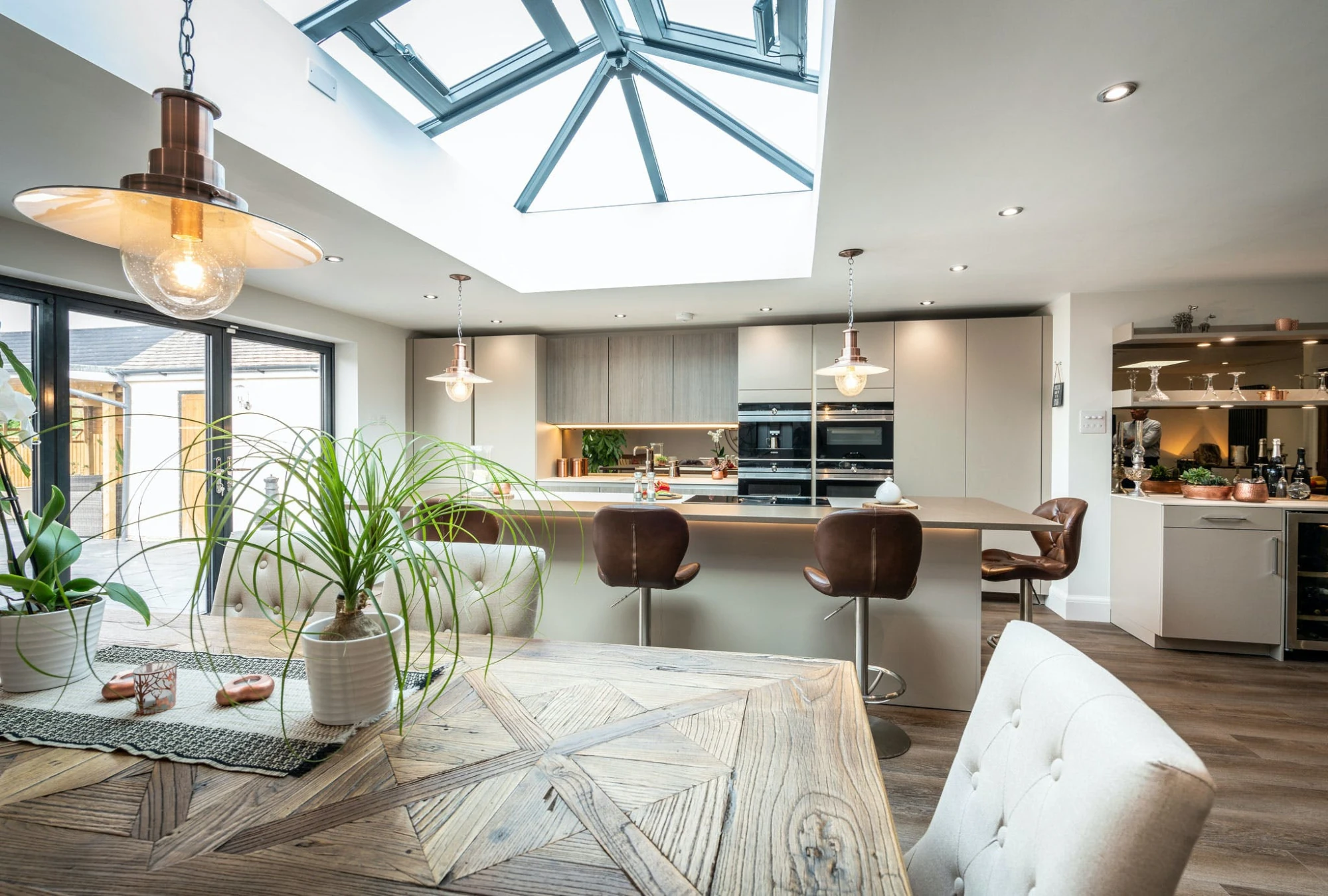 Bright Warm Kitchen Design Ideas for Fall 2023